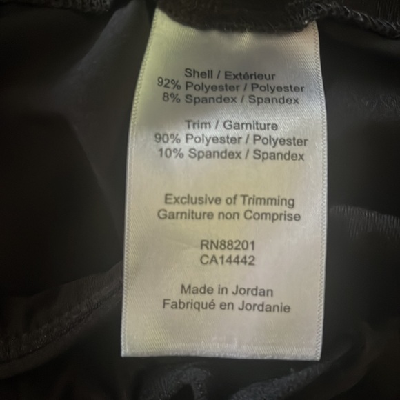 Two pairs of NDETTA PORT black capri pants size small - Picture 4 of 6